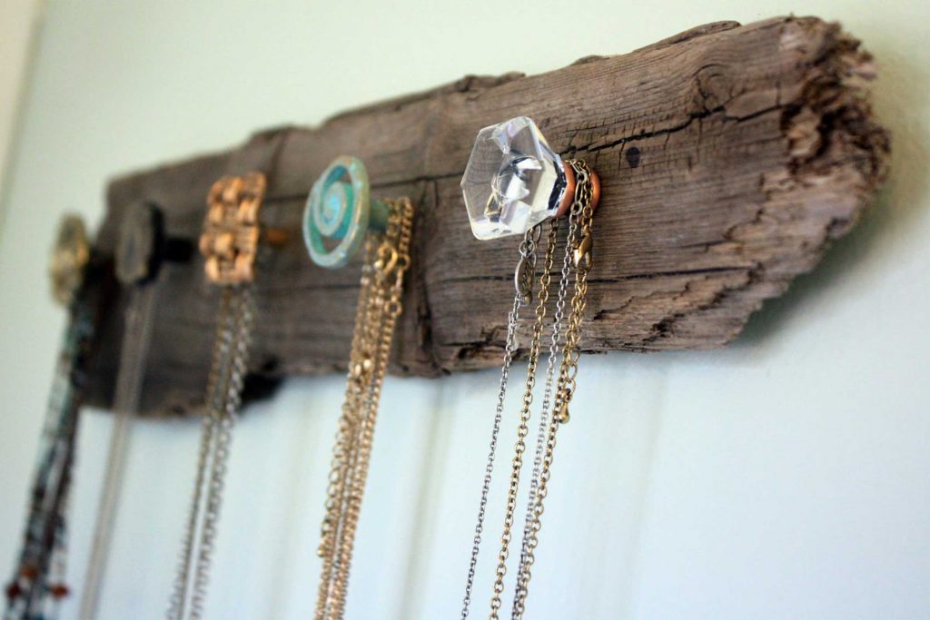 organize jewelry