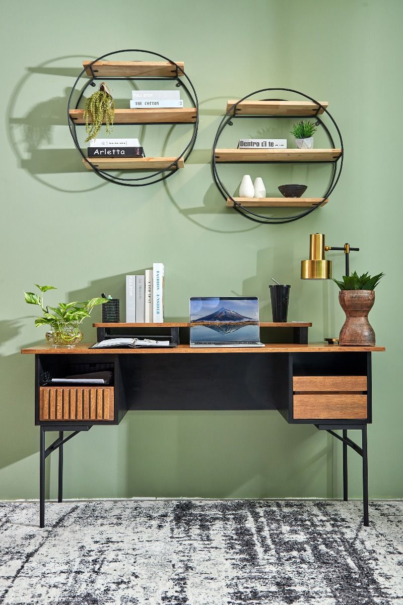 Claude Console Table