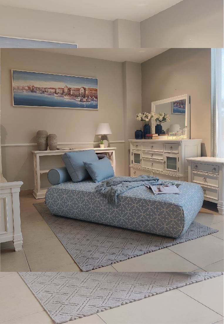 Alexia Daybed - Cerulean Ogee