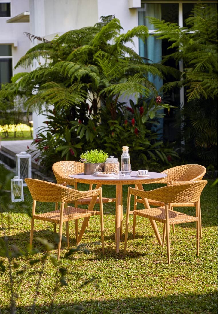 Gary Garden Dining Set